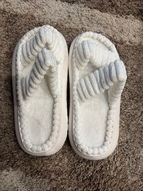 Women's Plush White Rope-Style Slide Slippers